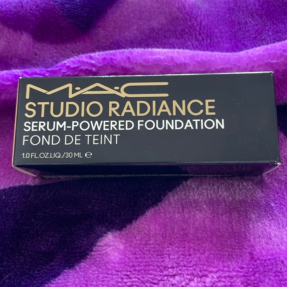MAC Studio Radiance Serum Powered Foundation